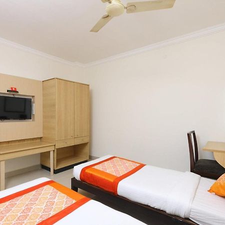 Hotel Half Moon Chennai Eksteriør billede