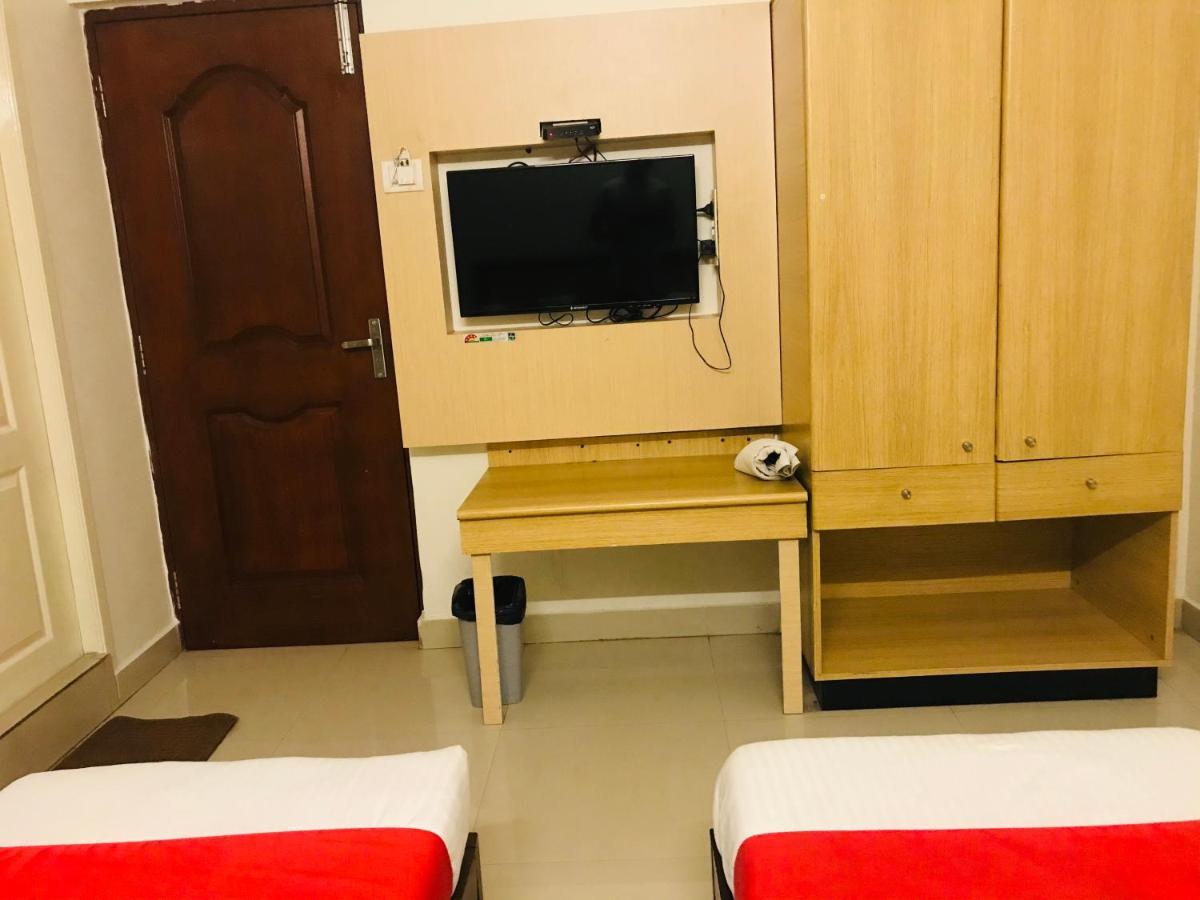 Hotel Half Moon Chennai Eksteriør billede