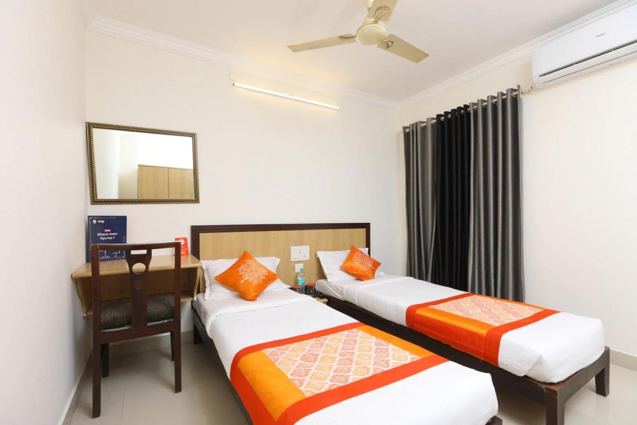 Hotel Half Moon Chennai Eksteriør billede