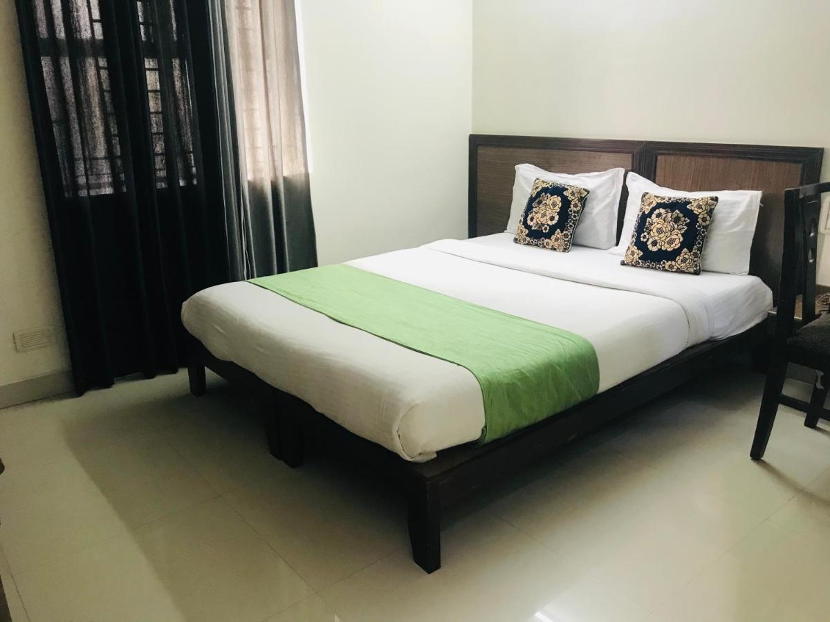 Hotel Half Moon Chennai Eksteriør billede