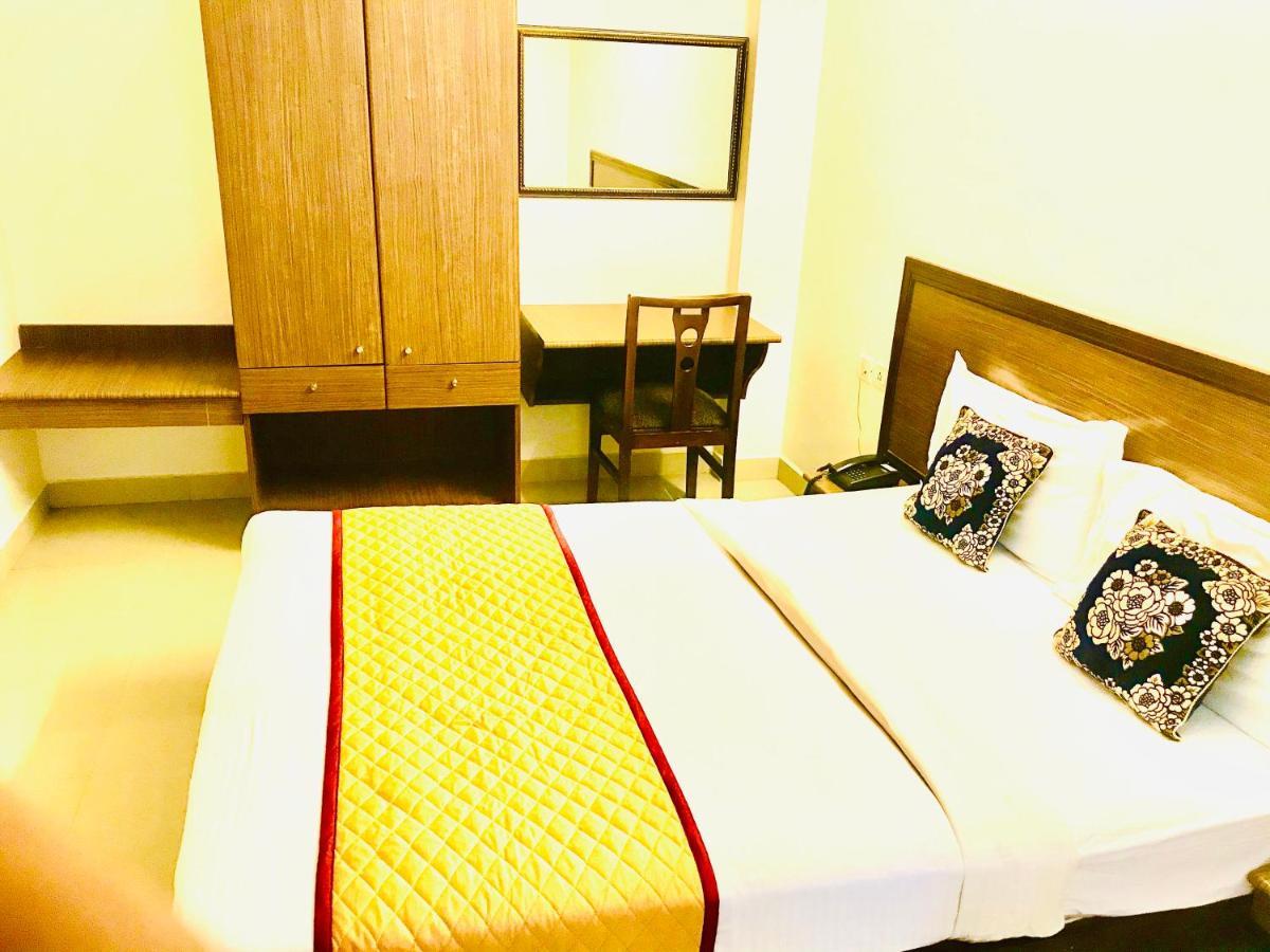 Hotel Half Moon Chennai Eksteriør billede